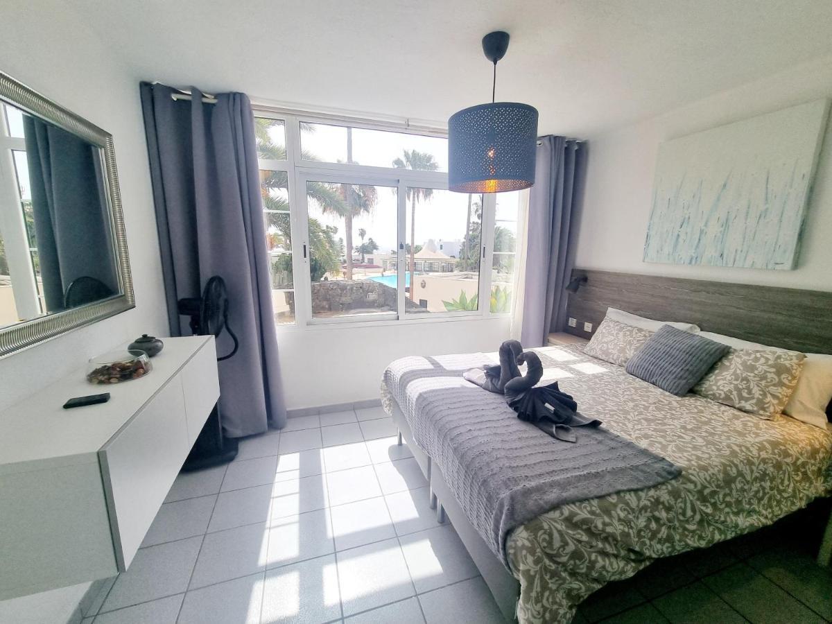 Luxury Apartamento Luz De Mar Complejo Playa Roca Costa Teguise Exterior photo