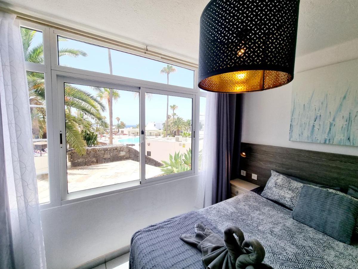 Luxury Apartamento Luz De Mar Complejo Playa Roca Costa Teguise Exterior photo