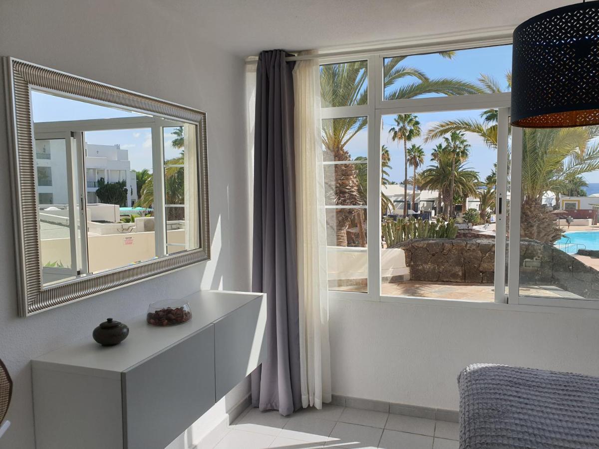 Luxury Apartamento Luz De Mar Complejo Playa Roca Costa Teguise Exterior photo